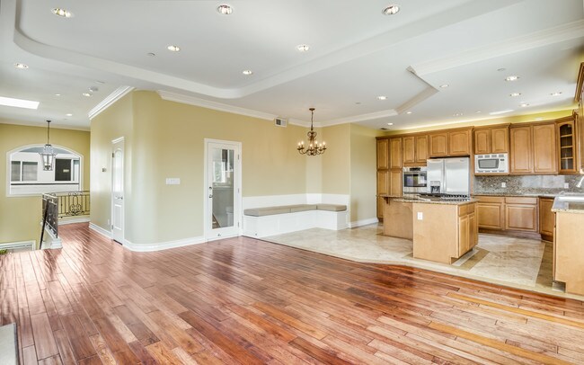 Awesome floor plan - 513 N Juanita Ave