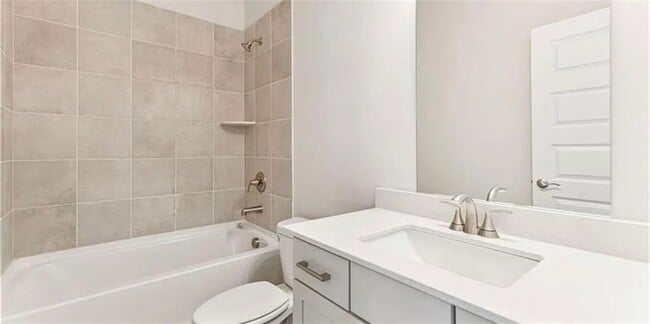 Building Photo - 403 Elise Wy