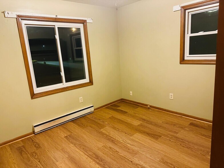 Building Photo - 662 Bailey Dr