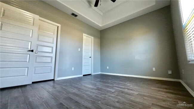 Building Photo - 24 Carlisle Ave