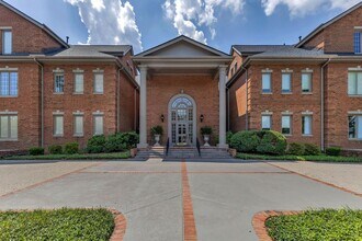 Building Photo - Newly Renovated Condo in The Westende with...