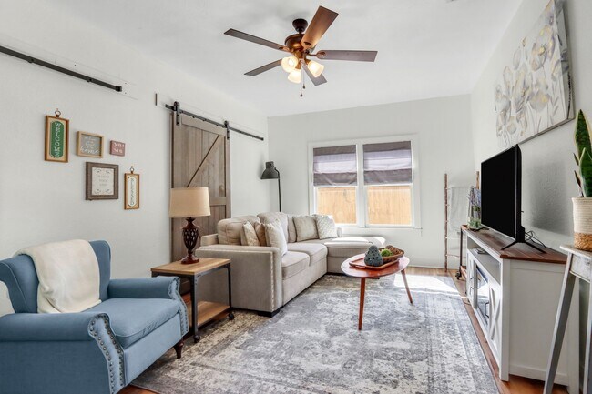 Building Photo - 569 Wright Ave