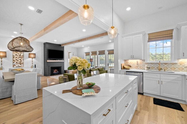 Building Photo - 1411 Courtside Dr