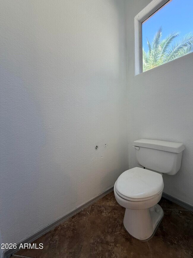 Building Photo - 5215 W Tonopah Dr