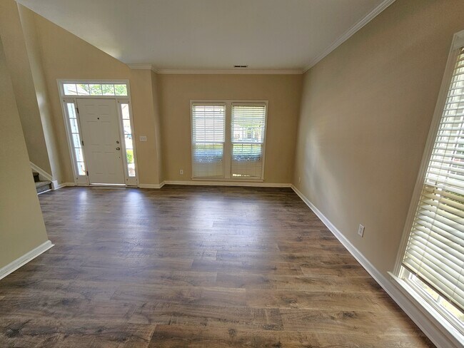 Building Photo - 40 N Orchard Farms Ave