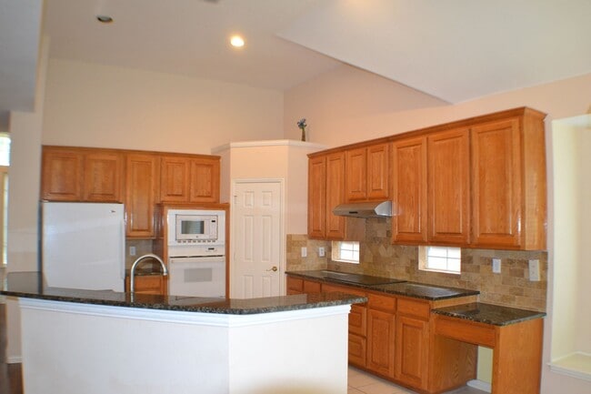 Building Photo - House For Lease in Plano