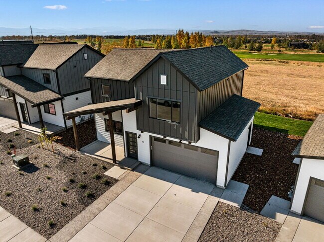 Building Photo - Lock-and-Leave Luxury Living — Lawn Care & Snow Removal Included!