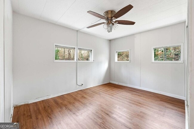 Building Photo - 3831 King Dr