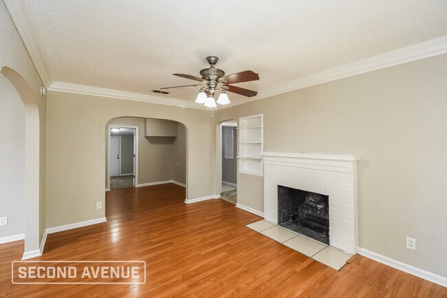 Building Photo - 7027 Barberie St