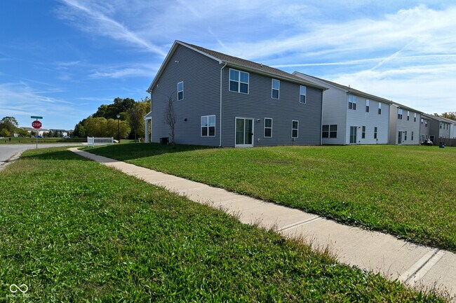 Building Photo - 230 Gathering Ln
