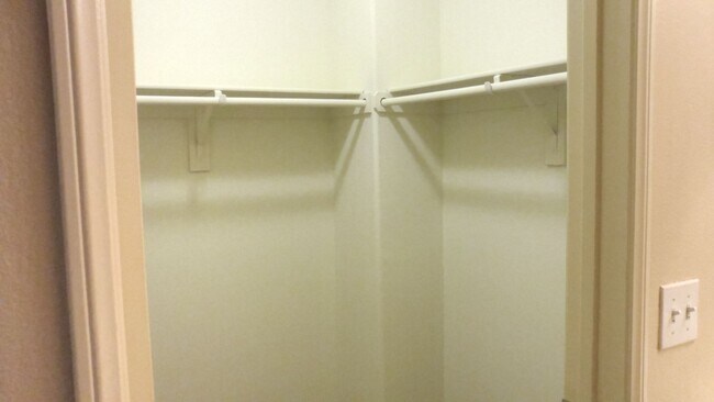 Building Photo - Charming 2 Bed/2 Bath Townhouse In Redlands!