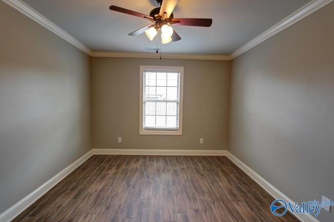 Building Photo - 22947 Pin Oak Dr