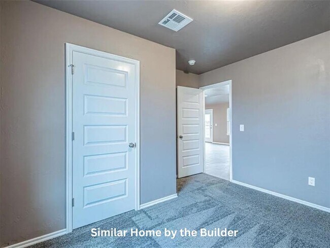 Building Photo - 1620 Highland Loop