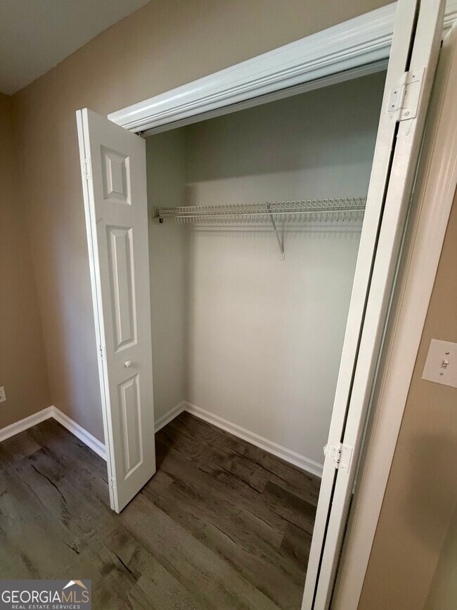 Building Photo - 110 Alice Dr