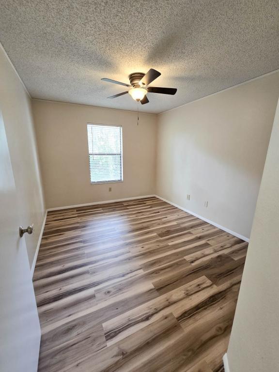 Building Photo - 1232 Woodridge Ct