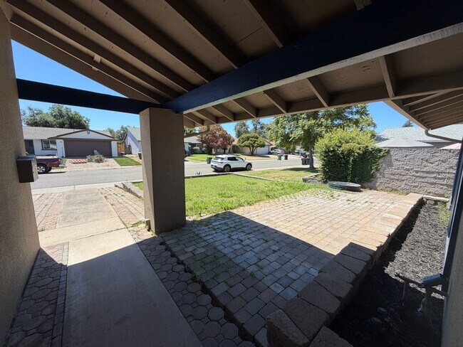Building Photo - 9663 Elmira Cir