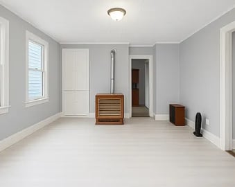 Building Photo - 623 5th Ave