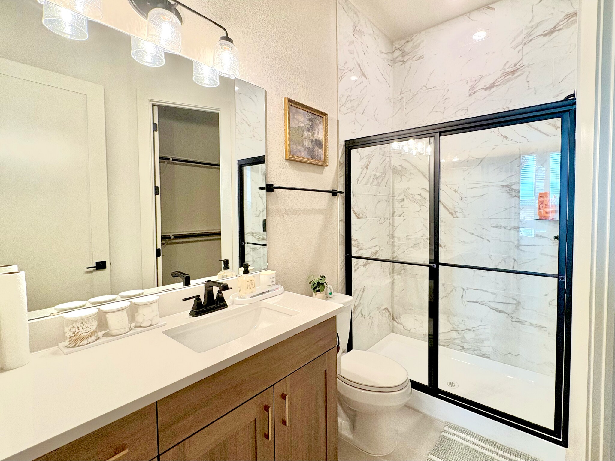 Building Photo - 275 Ginger St