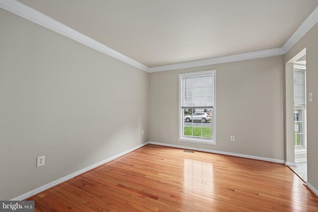 Building Photo - 16 Varone Dr