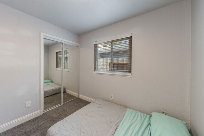 Building Photo - 10222 Sunol Way