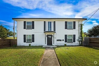 Building Photo - 4301 Chartres St