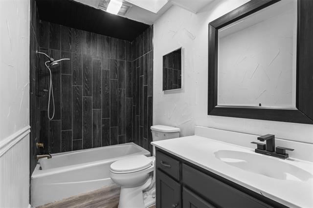 Building Photo - 5351 Northridge Blvd