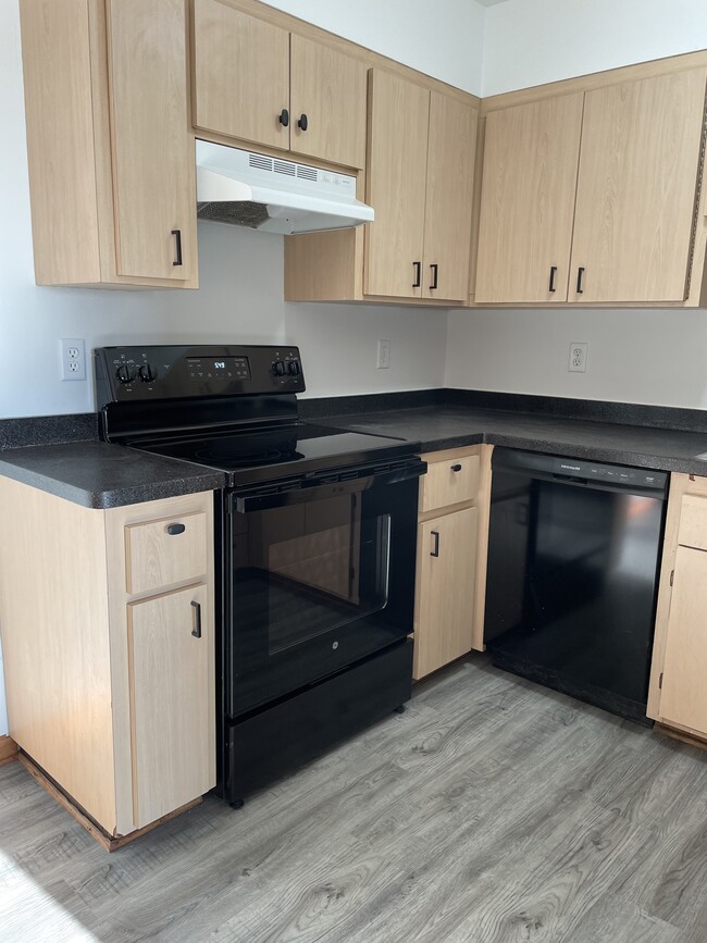 Kitchen - 4408 N 92nd St