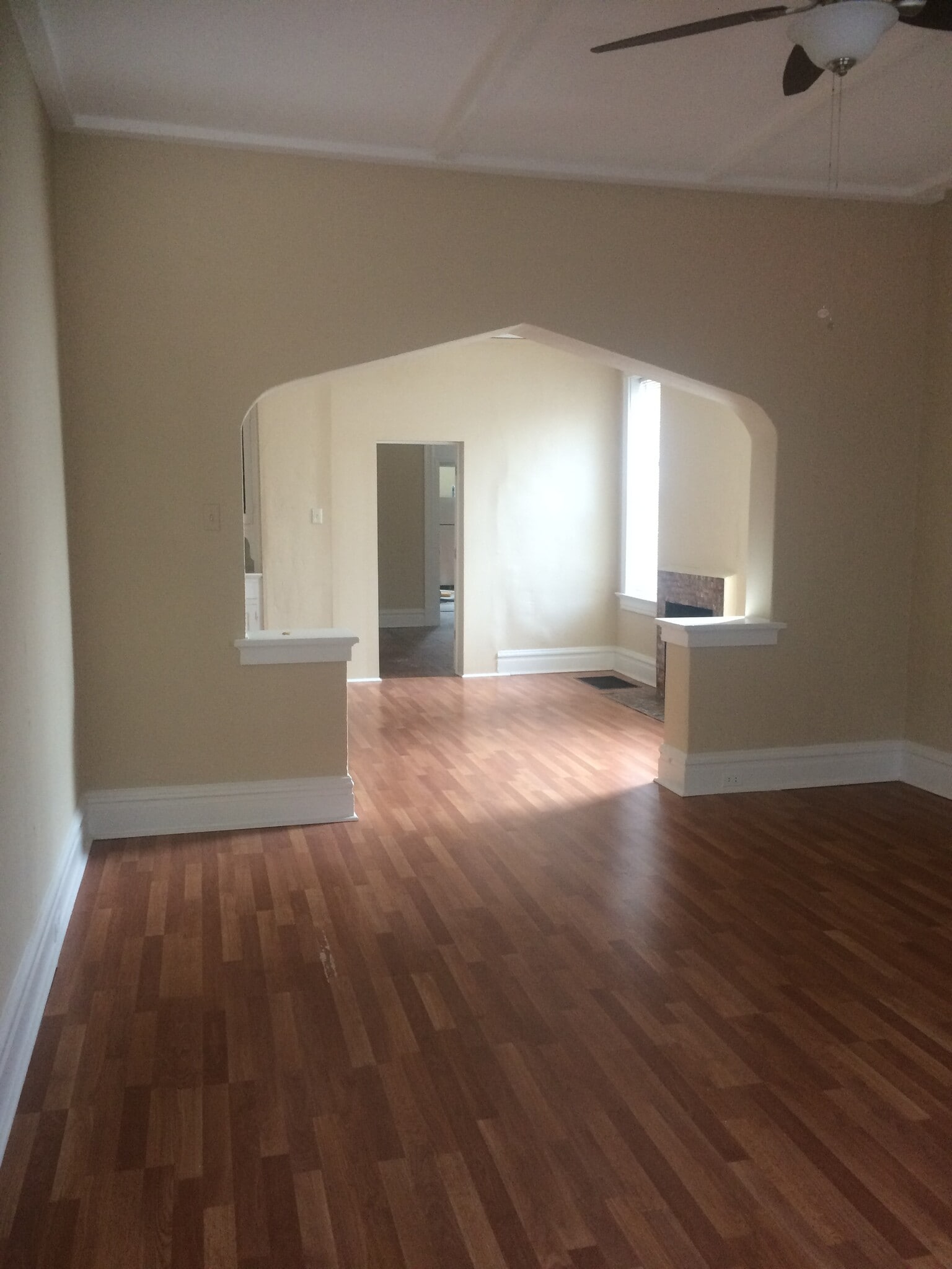 livingroom - 2668 Nebraska Ave