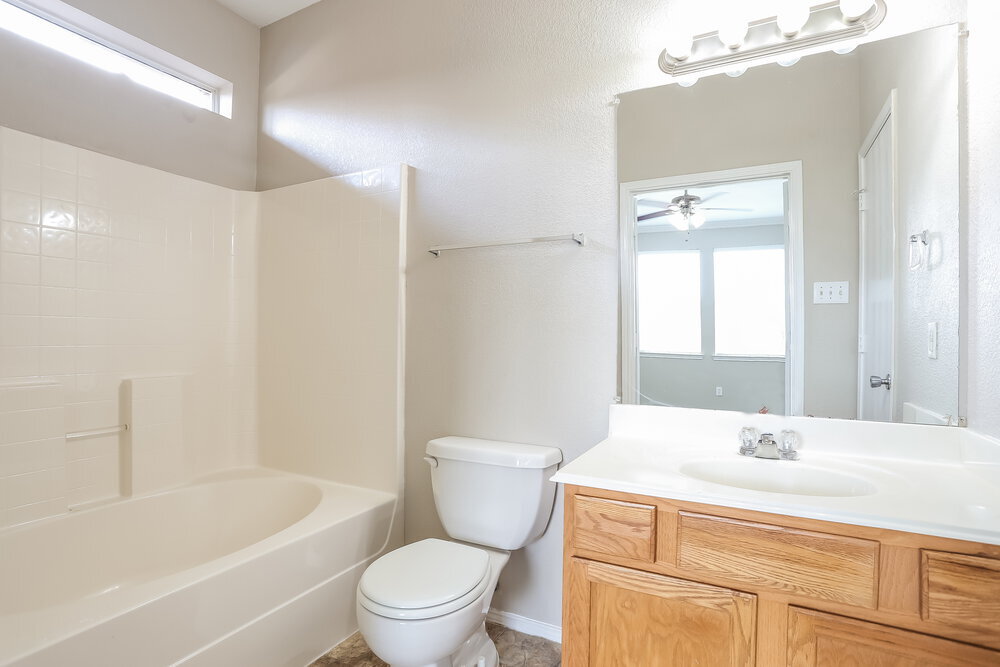 Building Photo - 1008 Buffalo Springs Dr