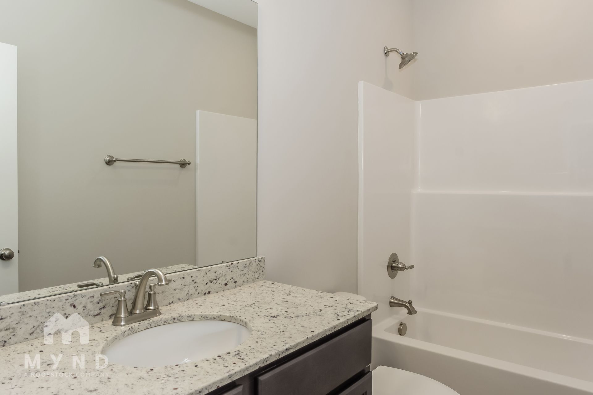 Building Photo - 105 Starview Ct