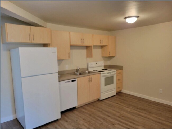 Building Photo - 1401 Oakley Ave