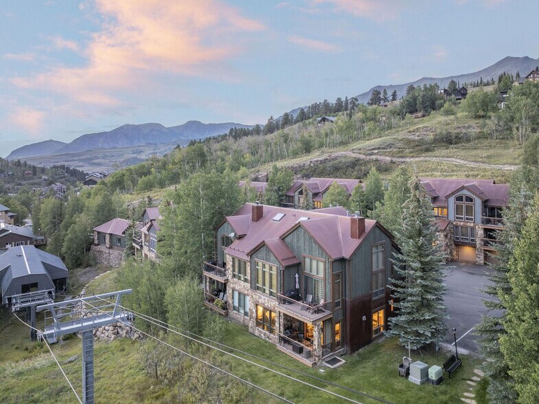 Building Photo - 404 Adams Ranch Rd