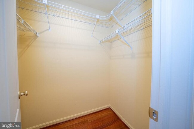 Building Photo - 234 Lookout Pl