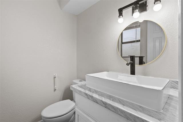 Building Photo - 6812 S Creek Dr