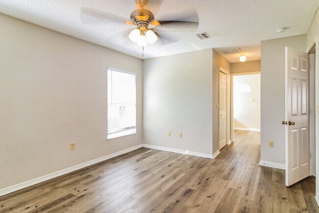 Building Photo - 3352 Bluestone Ave