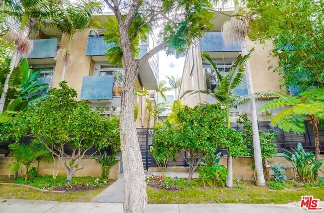 Building Photo - 11960 Iowa Ave