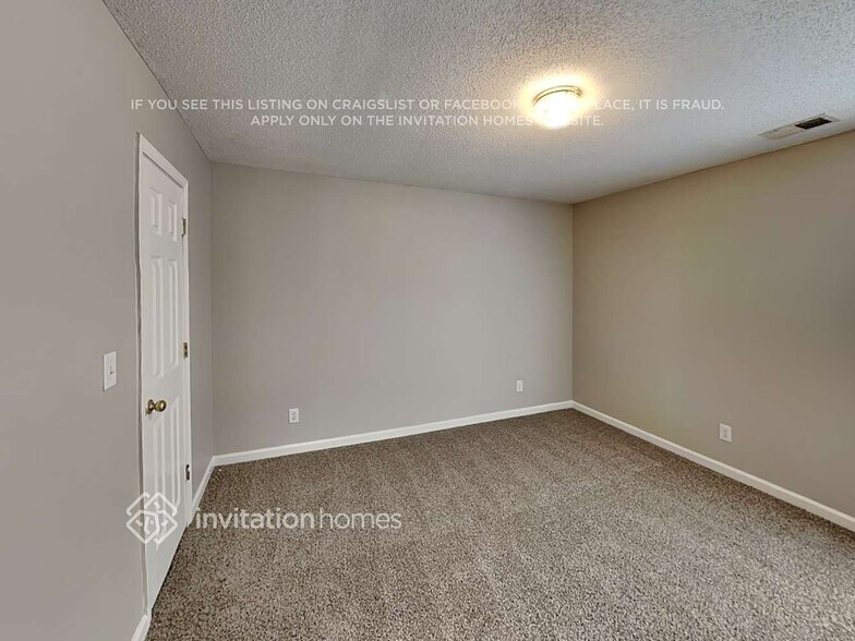 Building Photo - 10020 Little Creek Rd