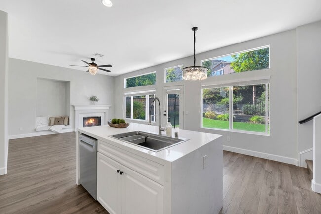 Building Photo - 2775 Florentine Ct