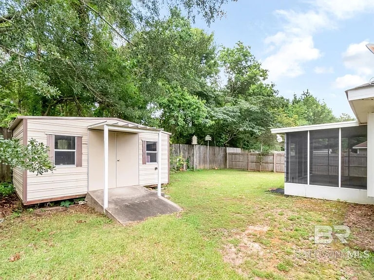 Building Photo - 8816 Spring Grove N