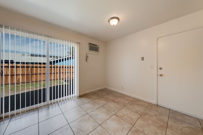 Building Photo - 7726 Laurie Way