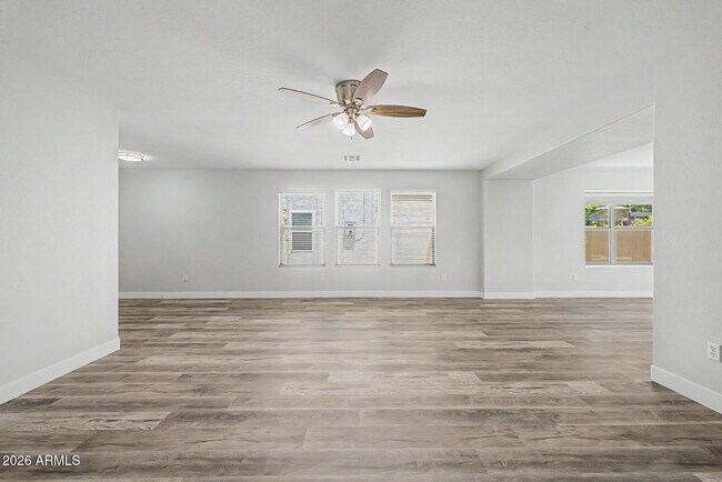 Building Photo - 2423 E Winged Foot Dr