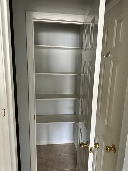 Pantry - 106 Lullwater Dr