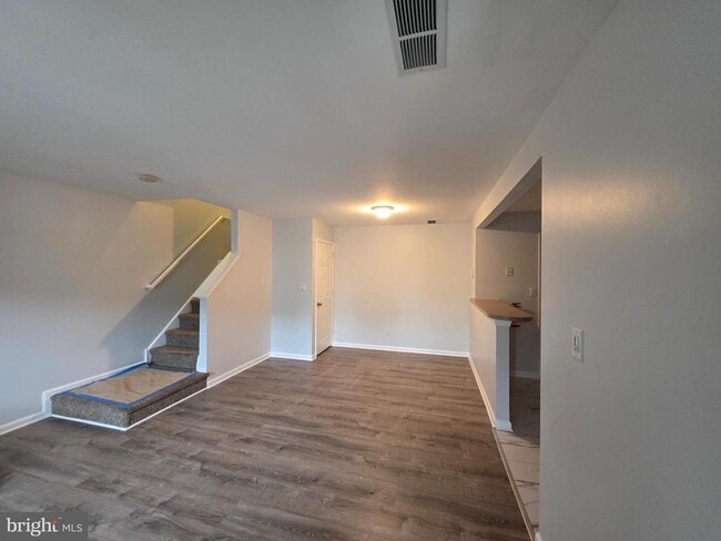 Building Photo - 2602 Saxony Dr