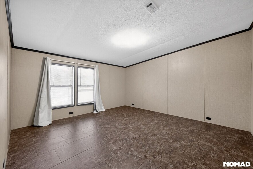 Building Photo - 1658 Reynolds Ln