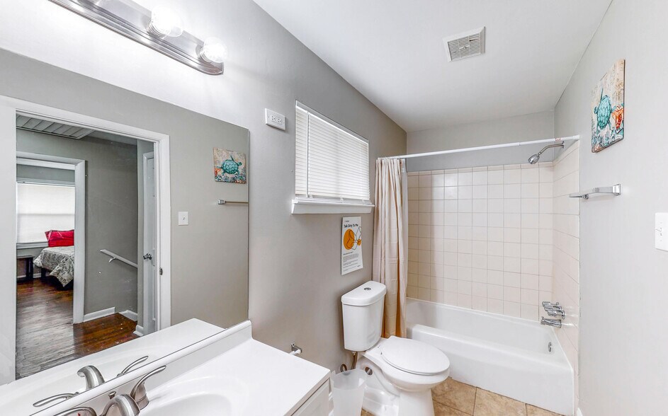 Building Photo - 3661 Glen Mora Dr