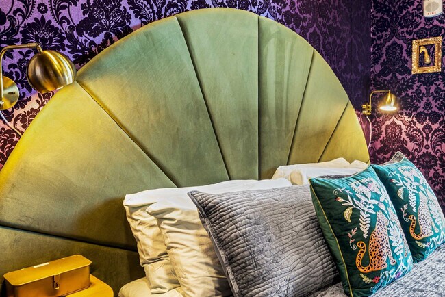 Building Photo - 245 Hermitage Ave