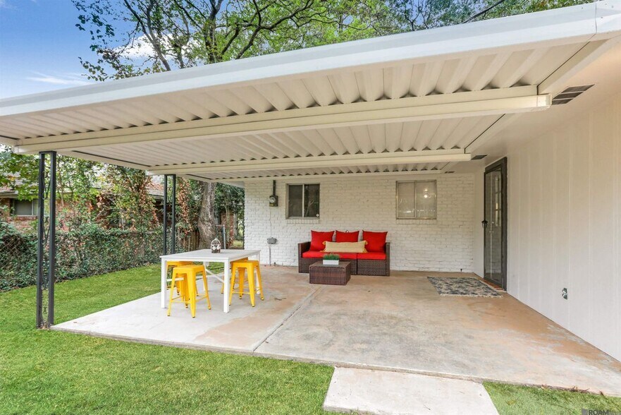 Building Photo - 1151 Wylie Dr