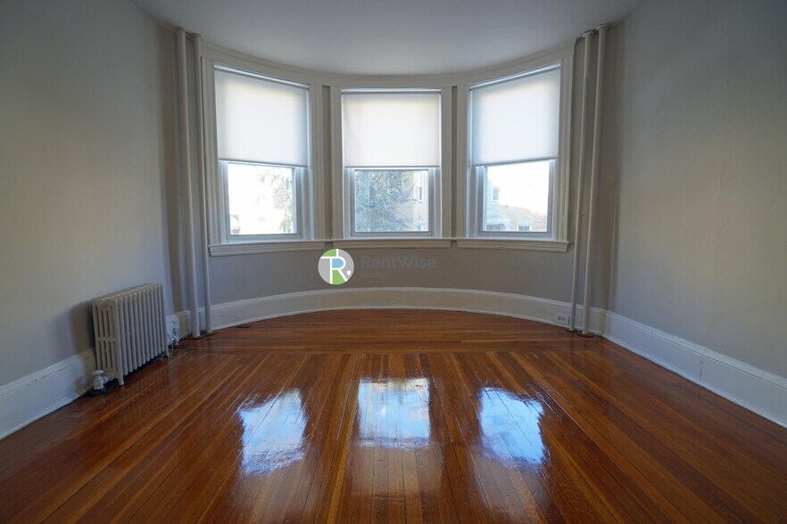 Building Photo - 146 Chiswick Rd