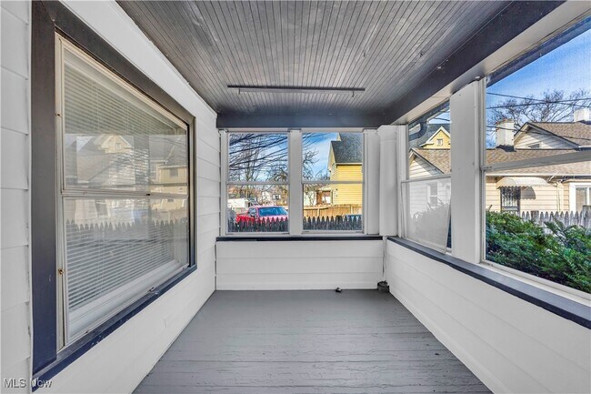 Building Photo - 786 E 156th St