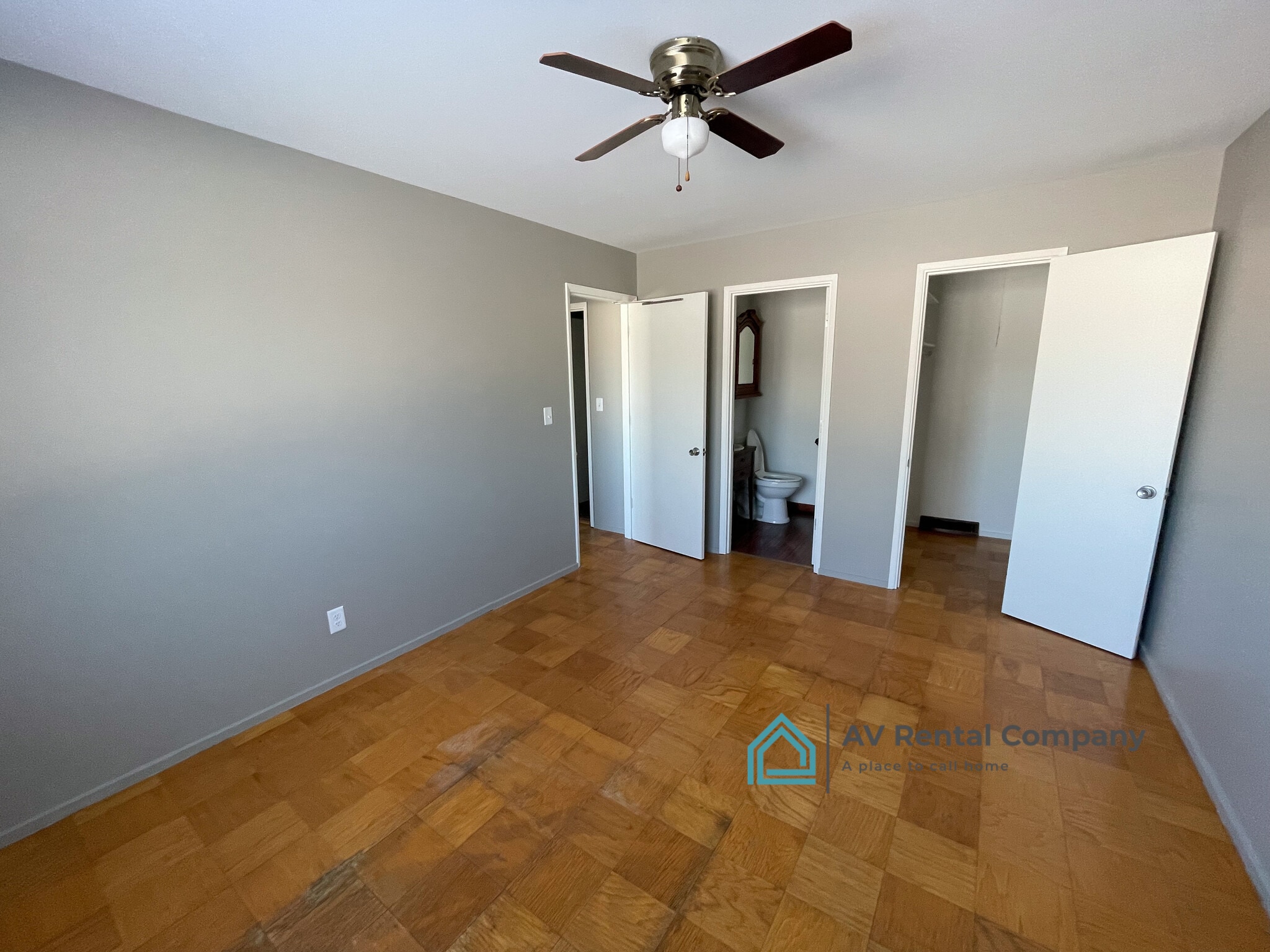 Building Photo - 209 Titan St